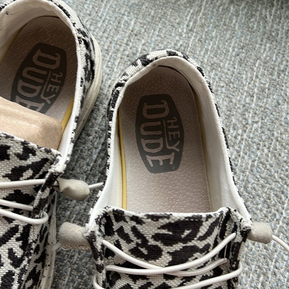 Hey Dude Womens Wendy Slip On Loafer Shoes Grey Cheetah - Picture 9 of 10